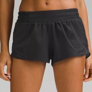 Lululemon Hotty Hot Low-Rise Lined Short 2.5"